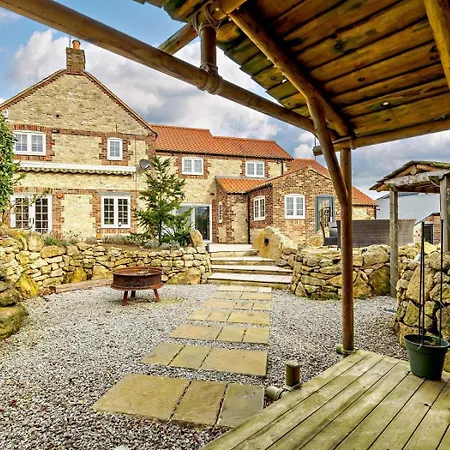 5 Bed In Leeds Oc-91355 *