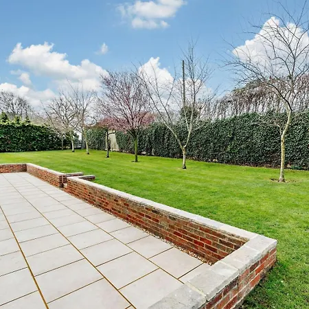 5 Bed In Leeds Oc-91355
