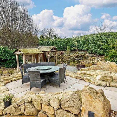 5 Bed In Leeds Oc-91355 Hébergement de vacances Sherburn in Elmet